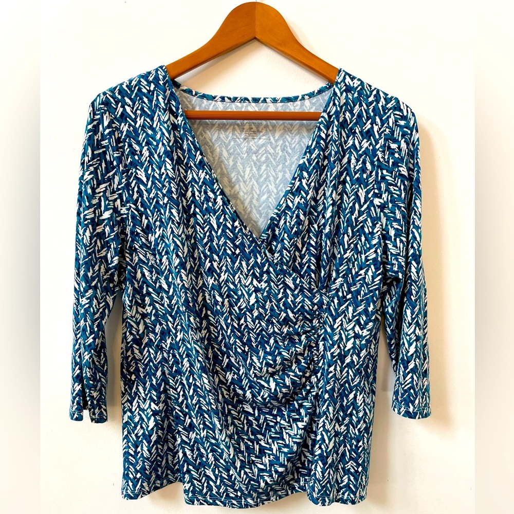 Talbots Women’s Stretch Jersey Graphic V-neck Wrap Top Flattering Style Size LP
